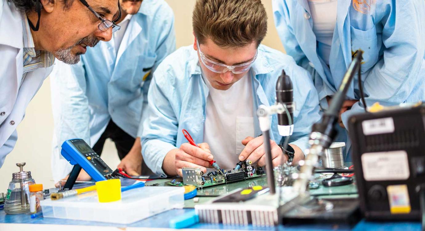 Génie électrique et informatique industrielle | École universitaire ...